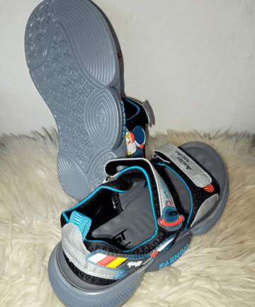 Sandals 10